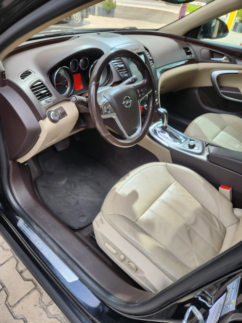 Opel Insignia, снимка 12 - Автомобили и джипове - 52398371
