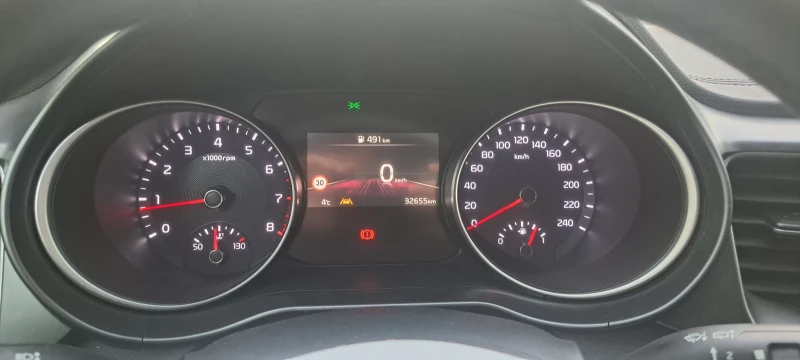 Kia Ceed 1.5/140к.с, снимка 8 - Автомобили и джипове - 52931330