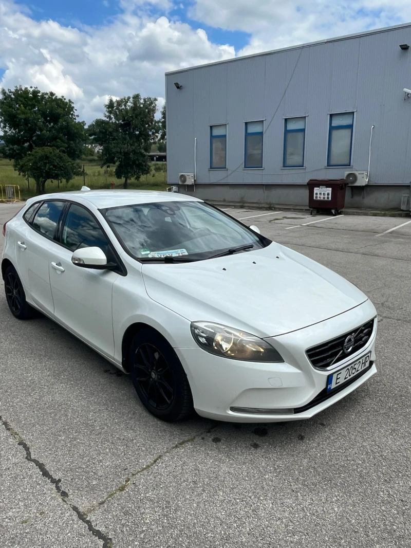 Volvo V40 1.6 D2, снимка 11 - Автомобили и джипове - 53005123