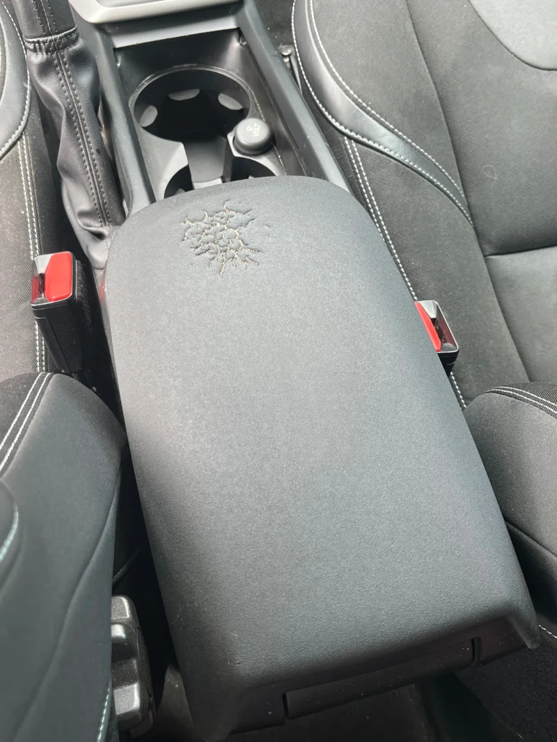 Volvo V40 1.6 D2, снимка 9 - Автомобили и джипове - 53005123