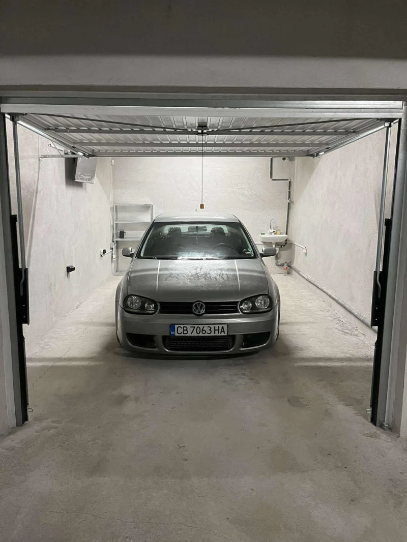 VW Golf 1.9 TDI, снимка 4 - Автомобили и джипове - 53031934