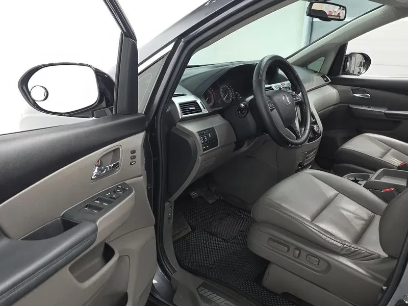Honda Odyssey 3.5 Бензин, снимка 8 - Автомобили и джипове - 55492352