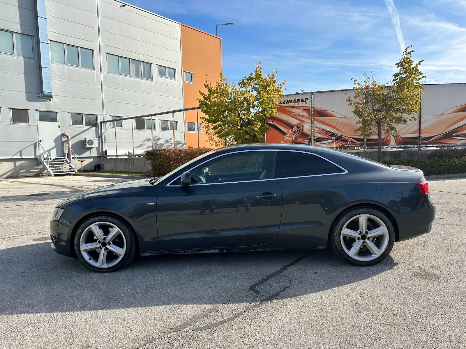 Audi A5 2.7TDI 190к.с. S Line - изображение 2