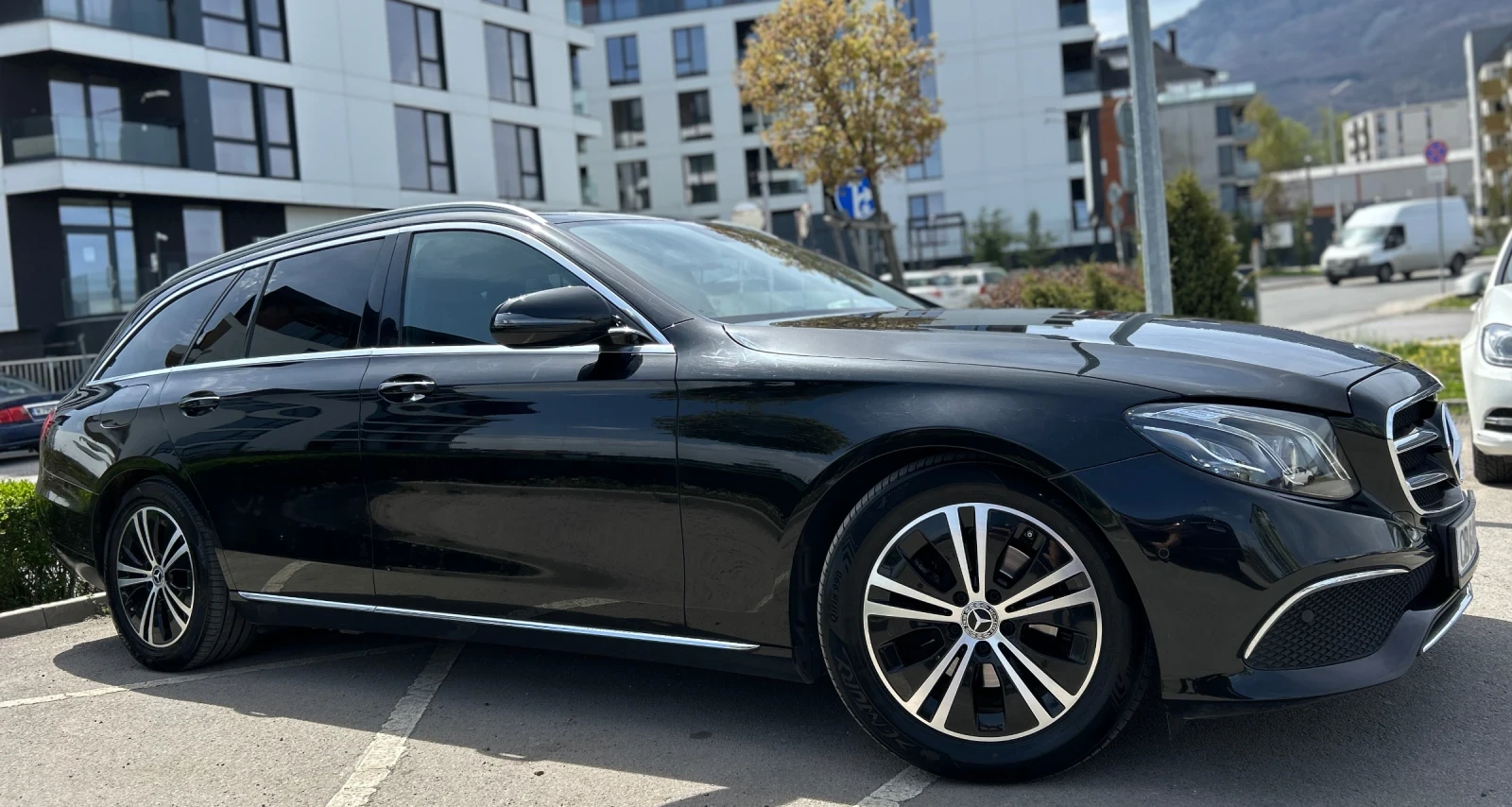 Mercedes-Benz E 220  - изображение 3