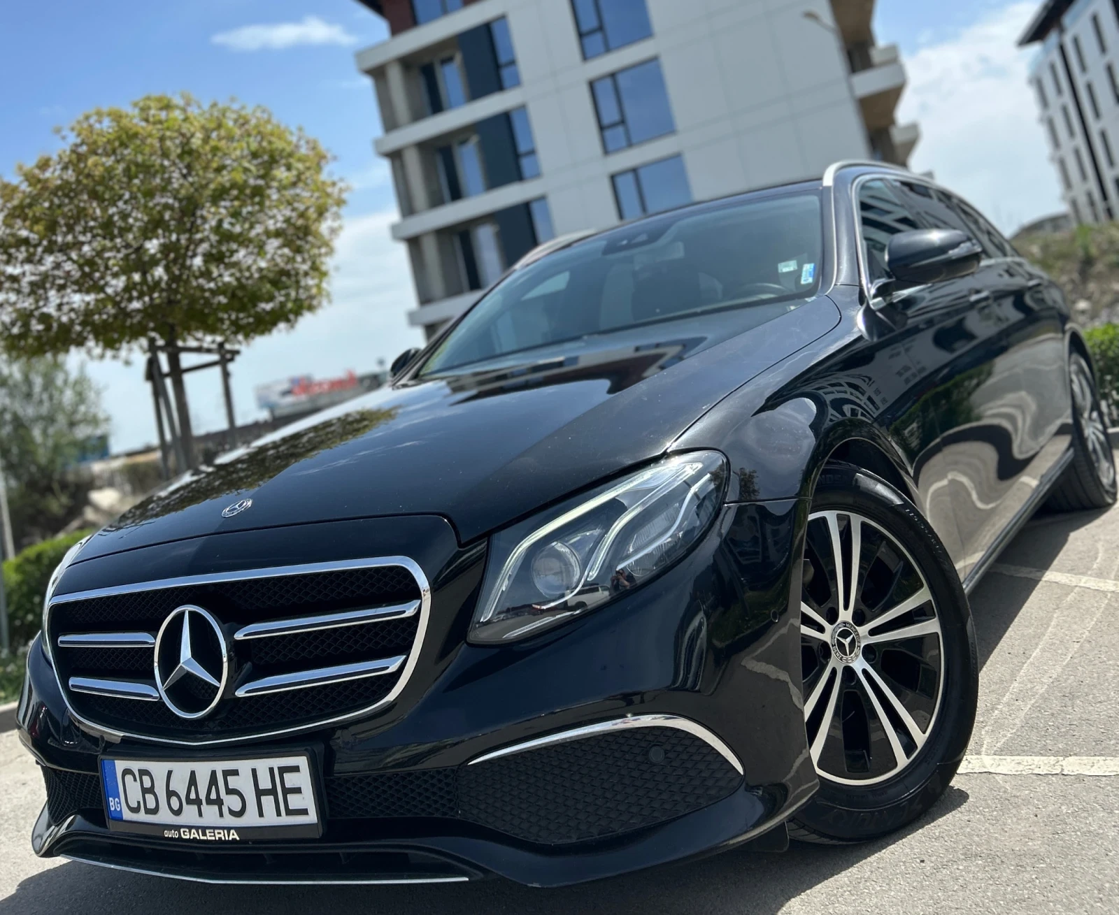 Mercedes-Benz E 220  - изображение 5