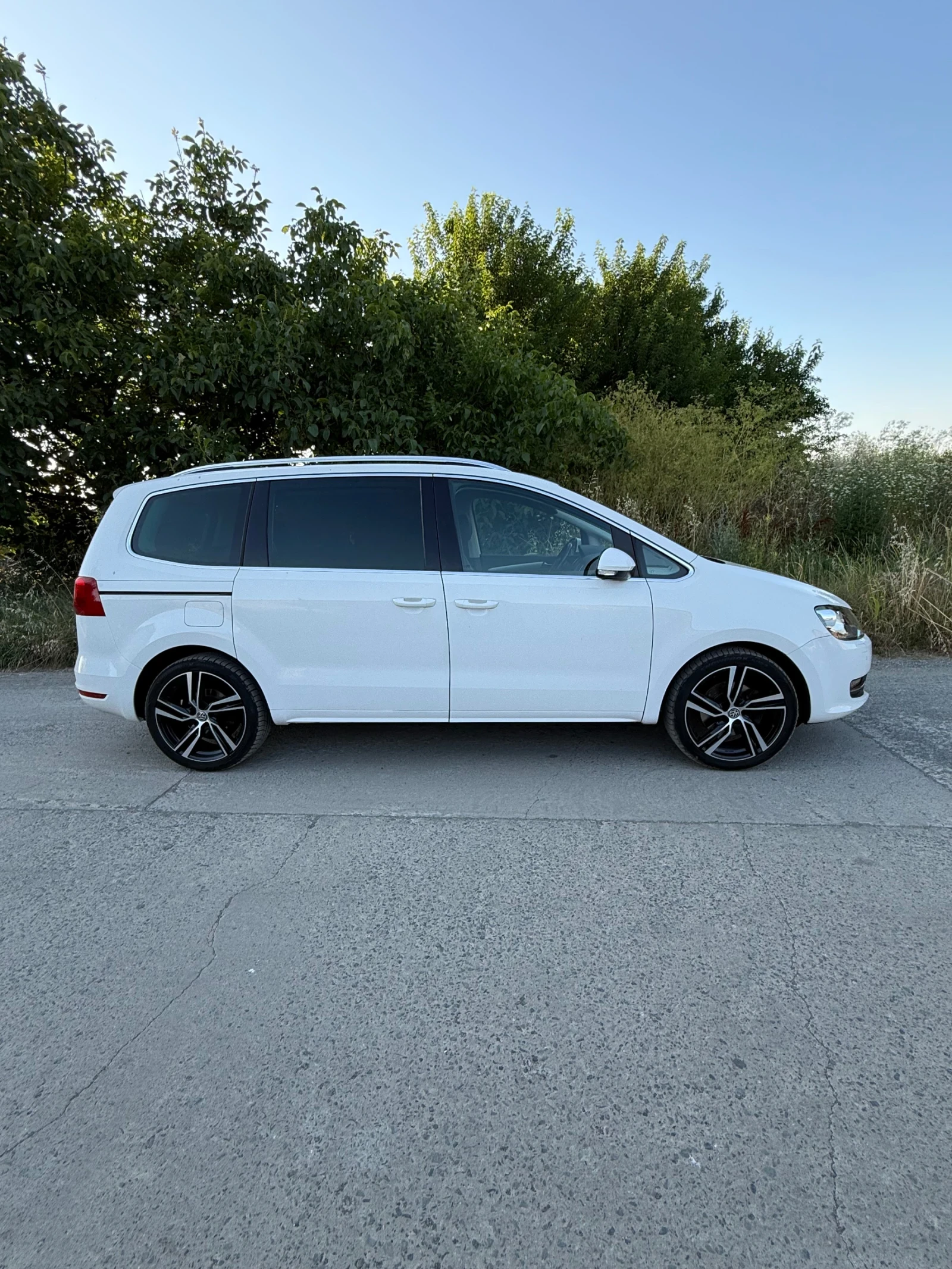 VW Sharan 2.0, 4х4, SKY, Panorama - изображение 5