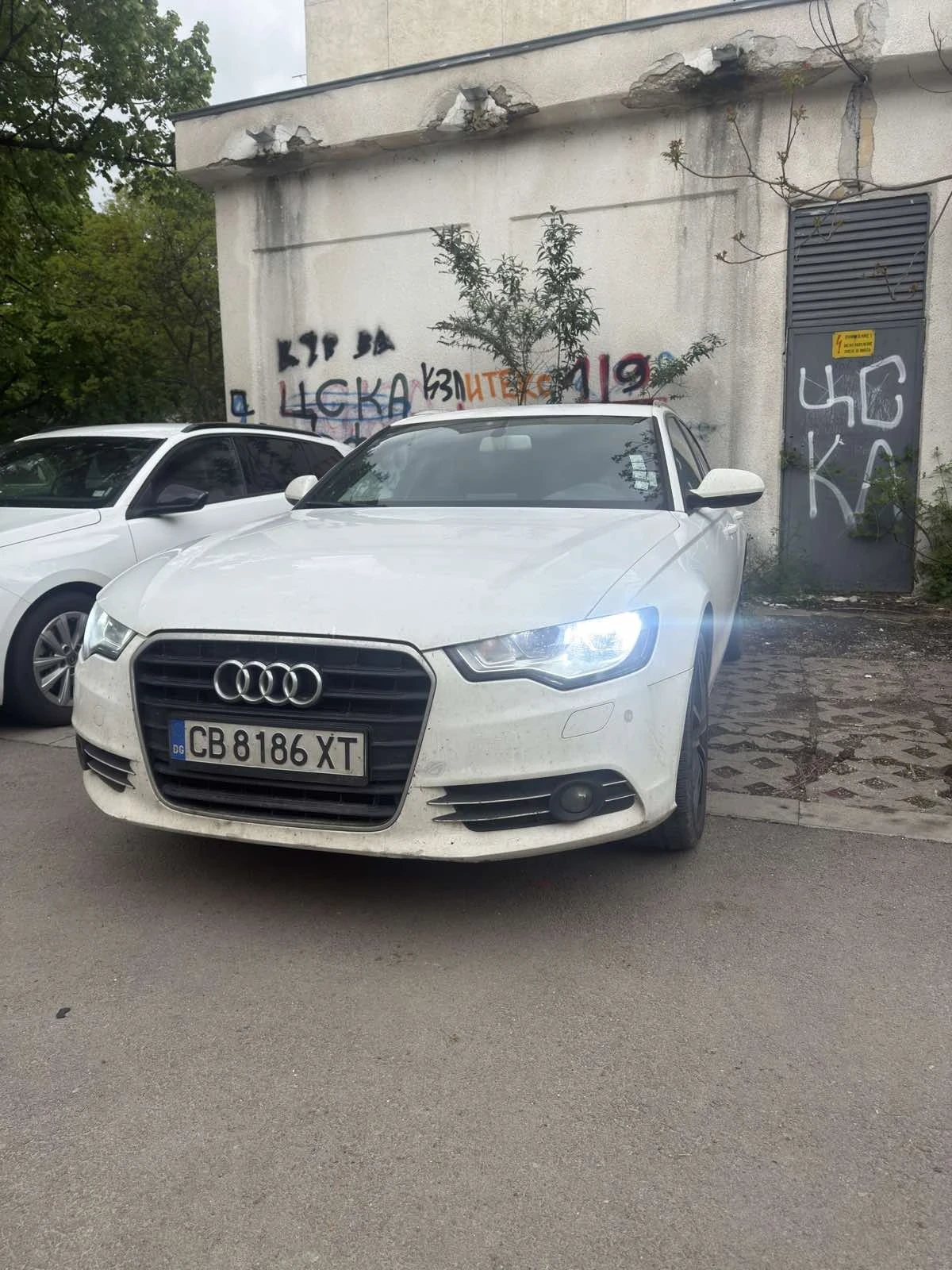 Audi A6 2.0 Алкантара, снимка 2 - Автомобили и джипове - 54358795