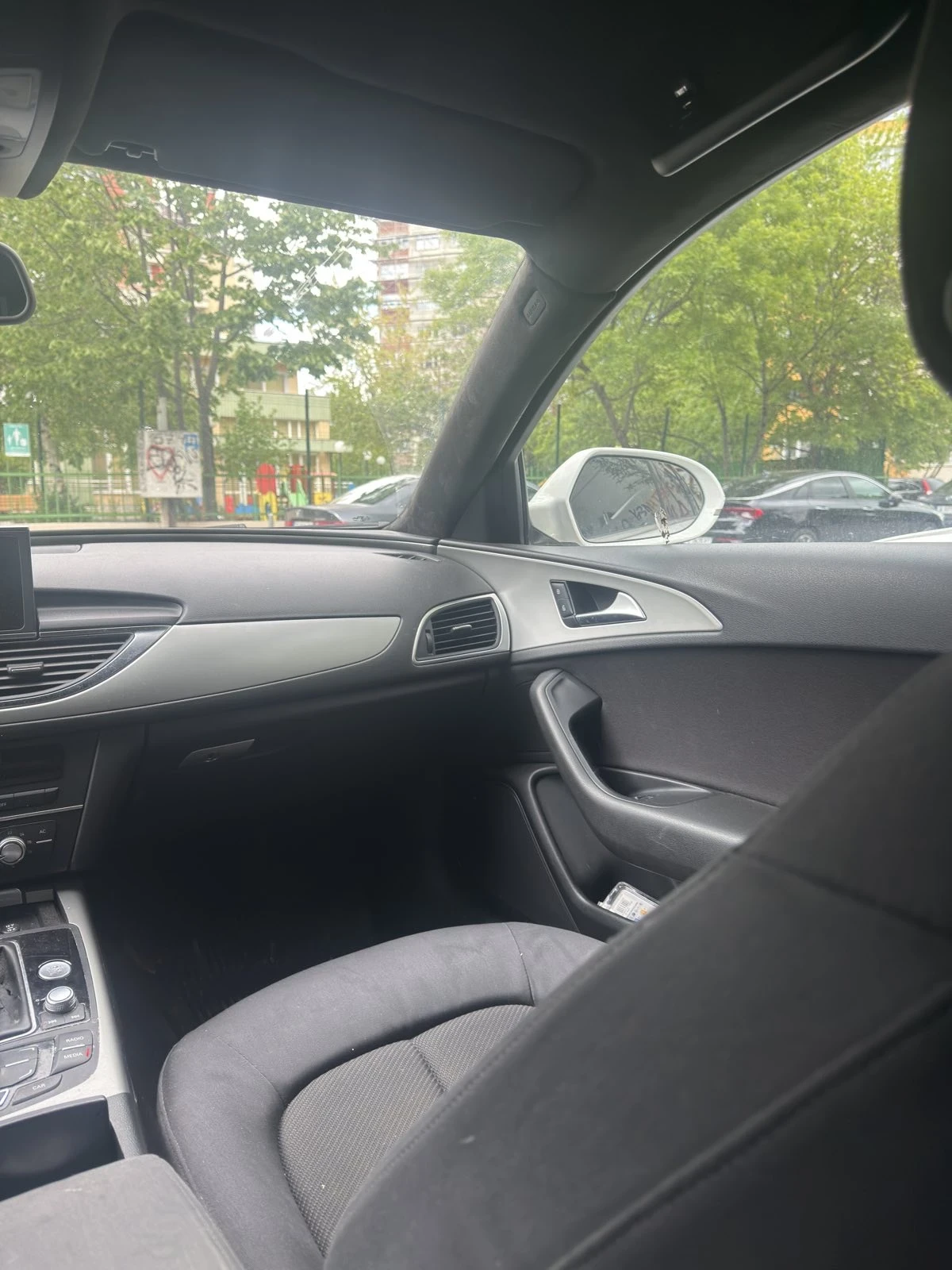 Audi A6 2.0 Алкантара, снимка 7 - Автомобили и джипове - 54358795