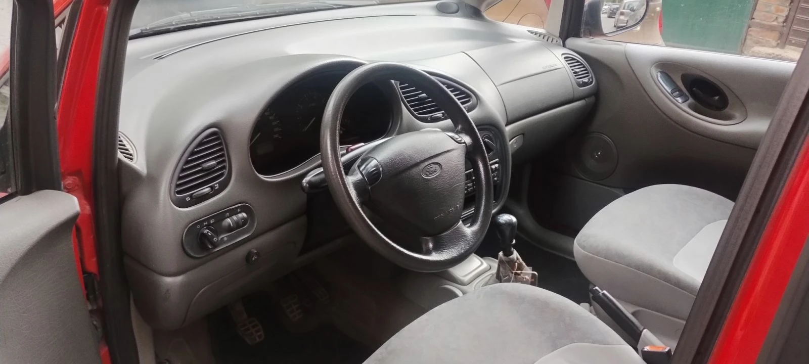 Ford Galaxy  - изображение 6