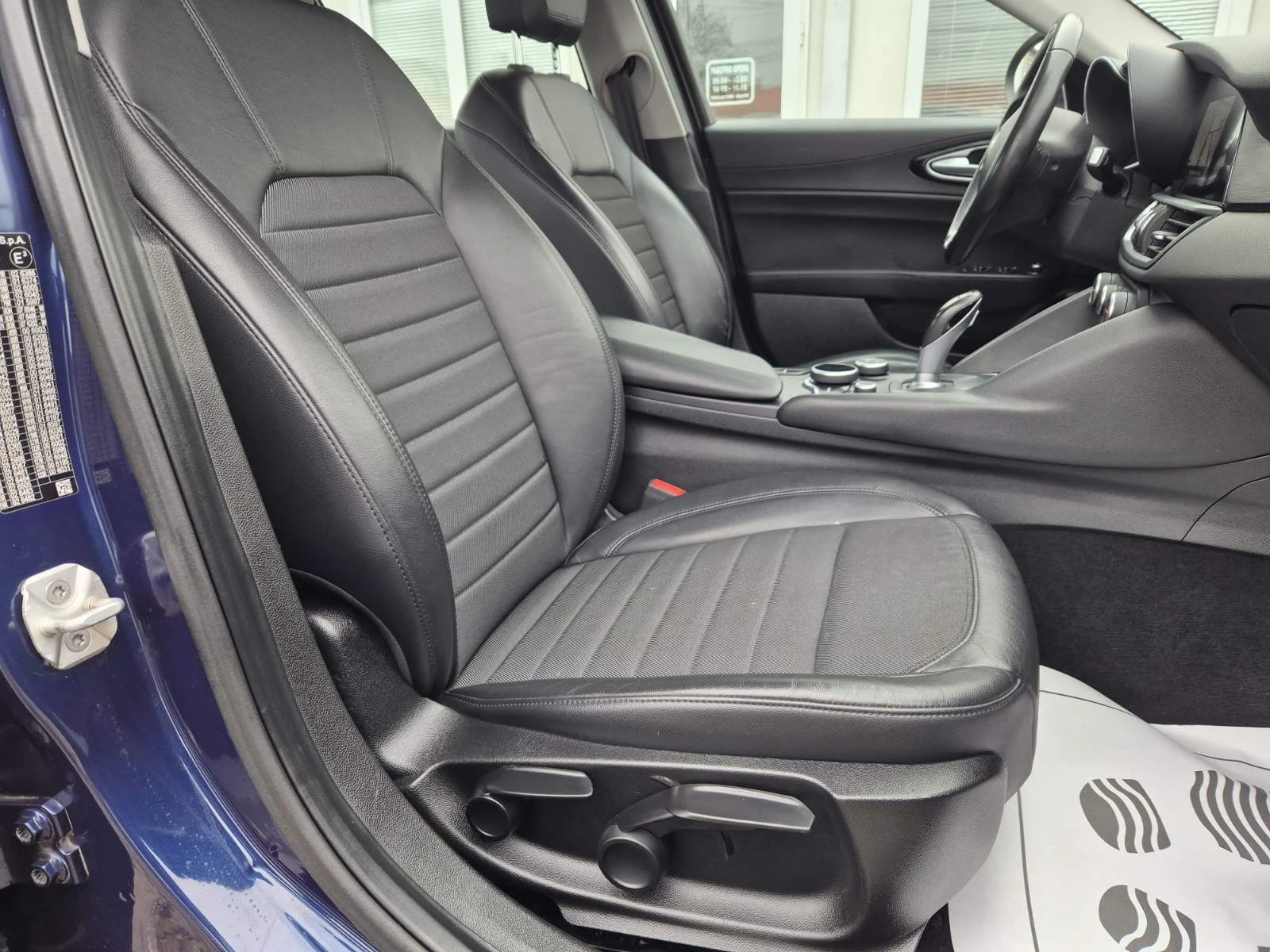 Alfa Romeo Giulia 2.2D-180��-AUTOMATIC | Mobile.bg � ����������� 12