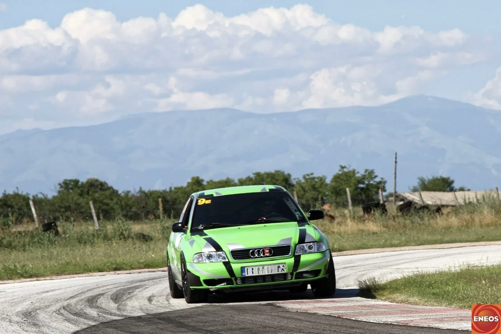 Audi A4 1.8T, снимка 4 - Автомобили и джипове - 54038186