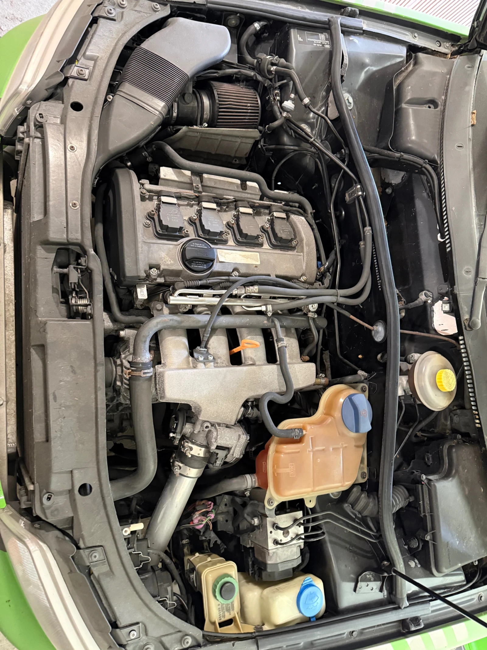 Audi A4 1.8T, снимка 14 - Автомобили и джипове - 54038186