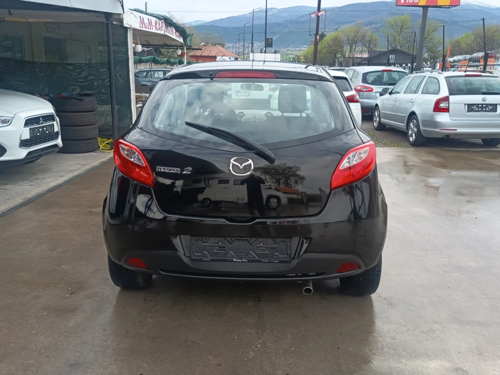 Mazda 2 1.3i, снимка 5 - Автомобили и джипове - 54274372