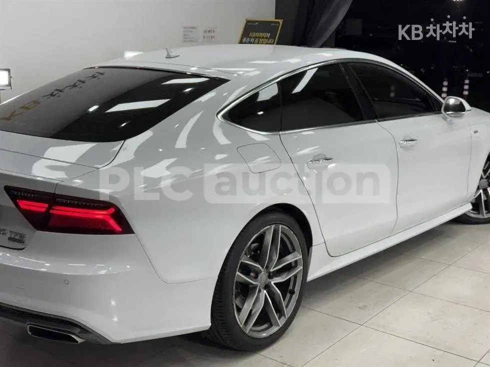 Audi A7 | DISTRONIC | HUD | BOSE | ШИБИДАХ | , снимка 3 - Автомобили и джипове - 54656393