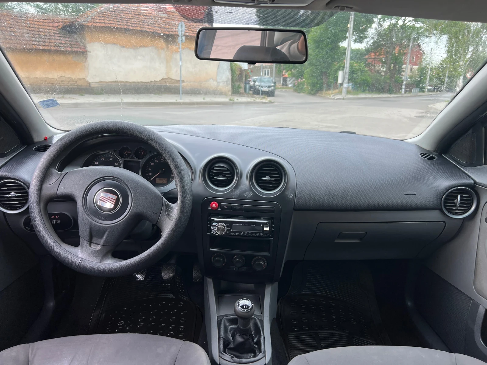 Seat Ibiza КАТО НОВА ! 2008 г, снимка 11 - Автомобили и джипове - 54976328
