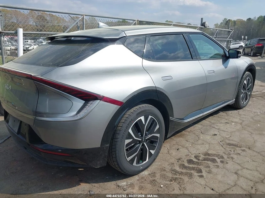 Kia EV6 Wind, снимка 4 - Автомобили и джипове - 55452438