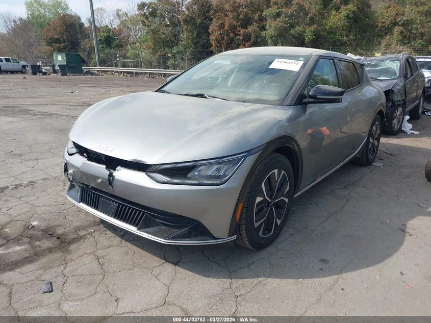 Kia EV6 Wind, снимка 2 - Автомобили и джипове - 55452438
