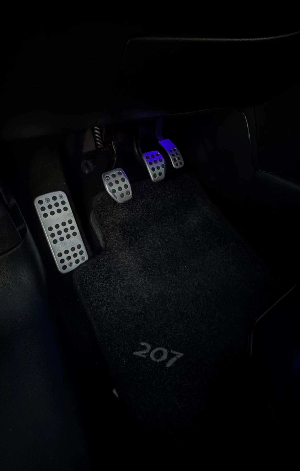 Peugeot 207, снимка 15 - Автомобили и джипове - 55566959