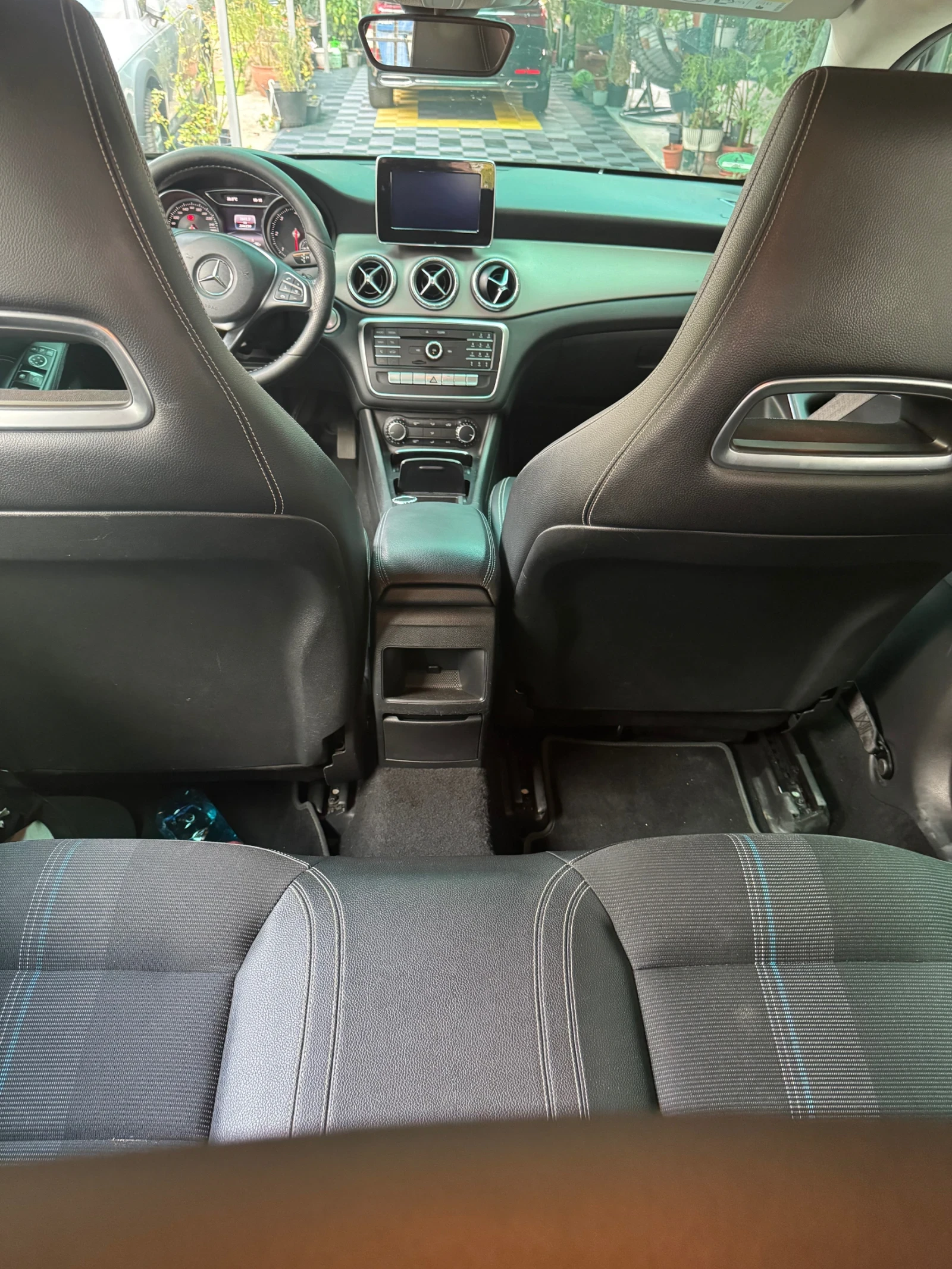 Mercedes-Benz CLA 200 Shooting brake, снимка 13 - Автомобили и джипове - 55969721