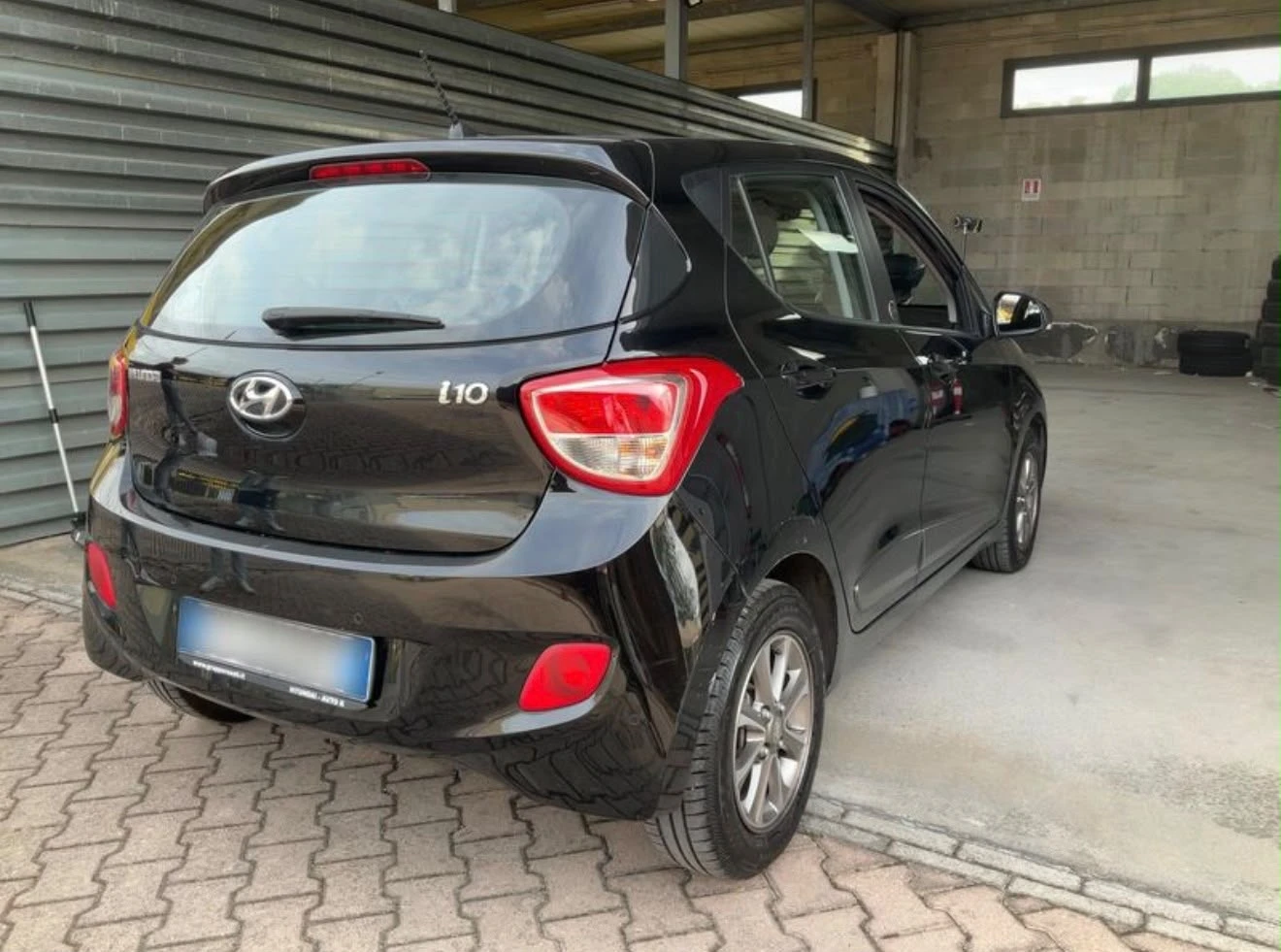Hyundai I10 1.2 Автоматик Лизинг Уникредит, снимка 3 - Автомобили и джипове - 56235565