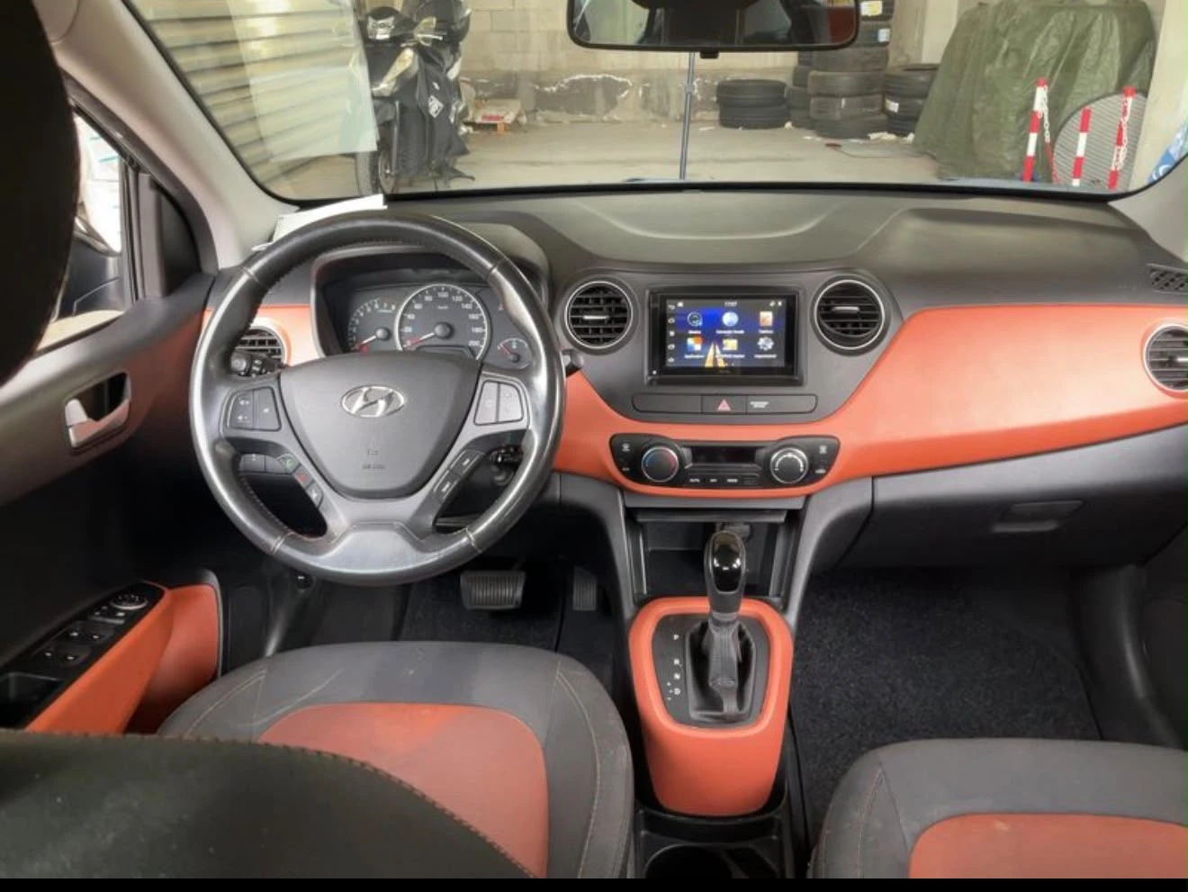 Hyundai I10 1.2 Автоматик Лизинг Уникредит, снимка 6 - Автомобили и джипове - 56235565
