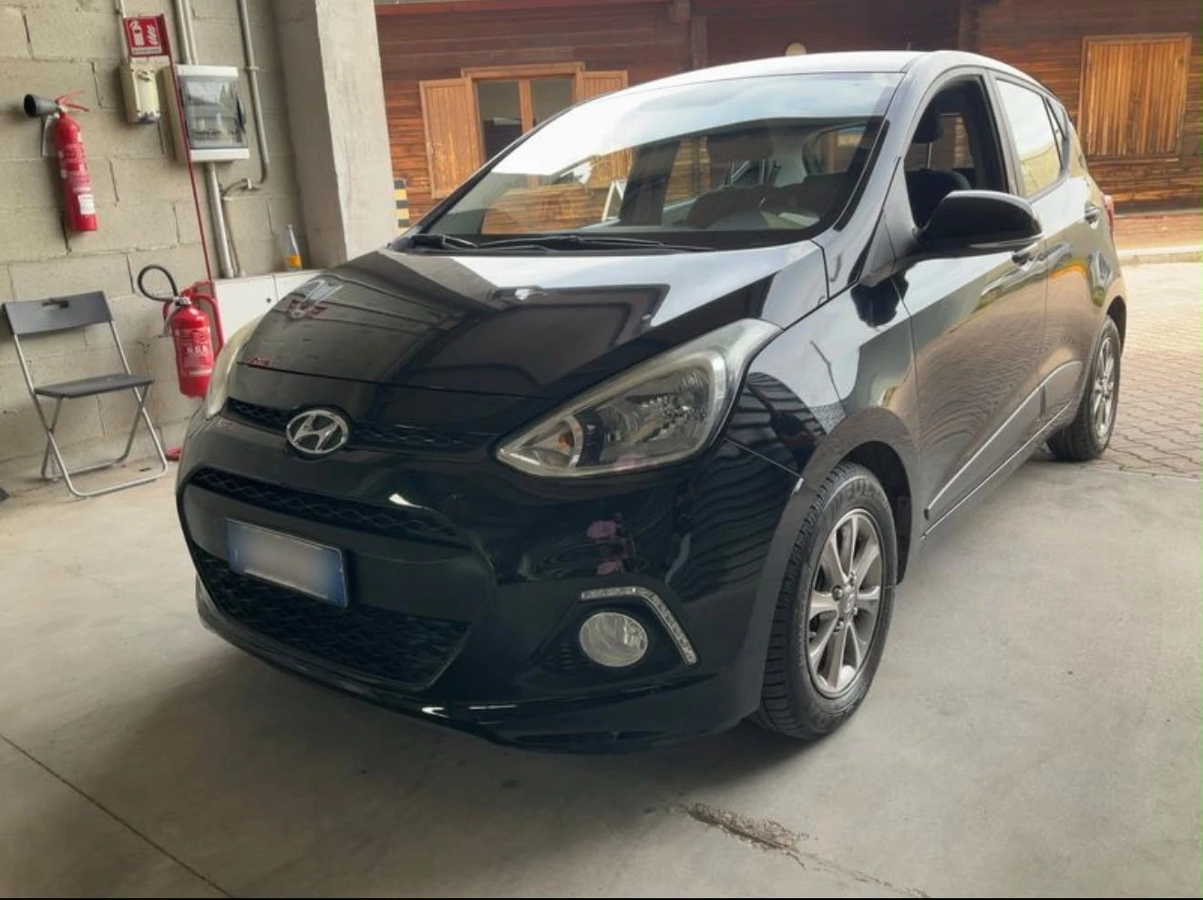 Hyundai I10 1.2 Автоматик Лизинг Уникредит, снимка 2 - Автомобили и джипове - 56235565