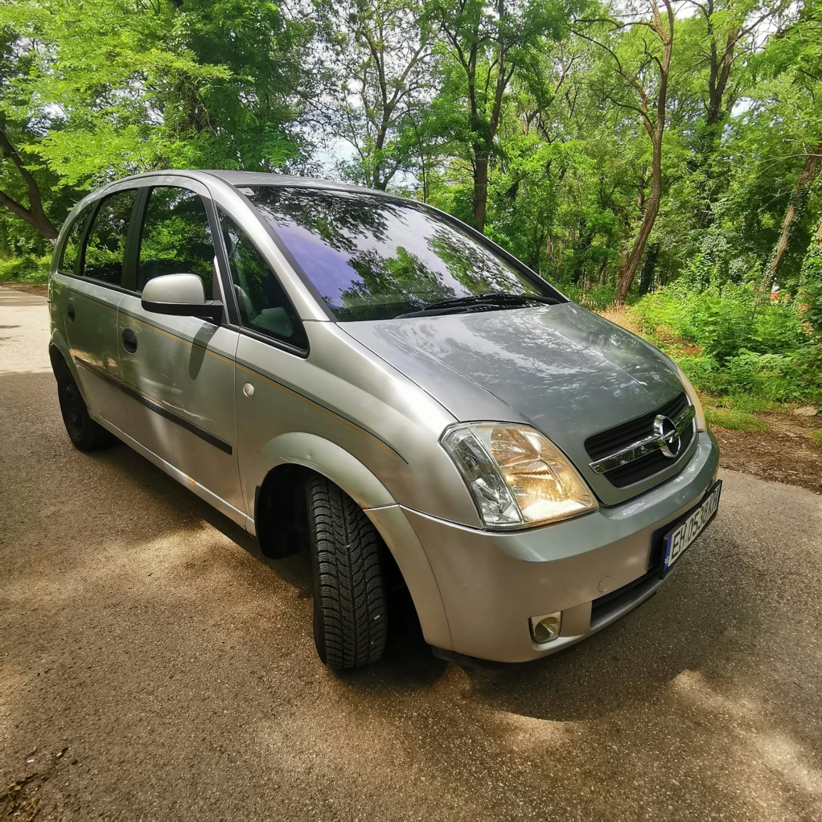 Opel Meriva, снимка 2 - Автомобили и джипове - 56346504