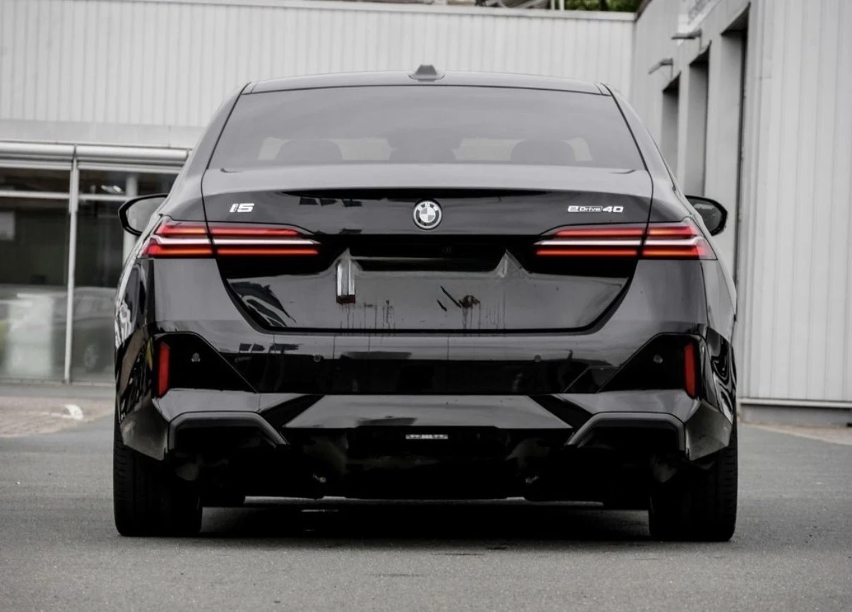 BMW i5 eDrive40 M Sport HUD ACC AHK 360 KAM RFK LED  .   | Mobile.bg � ����������� 4