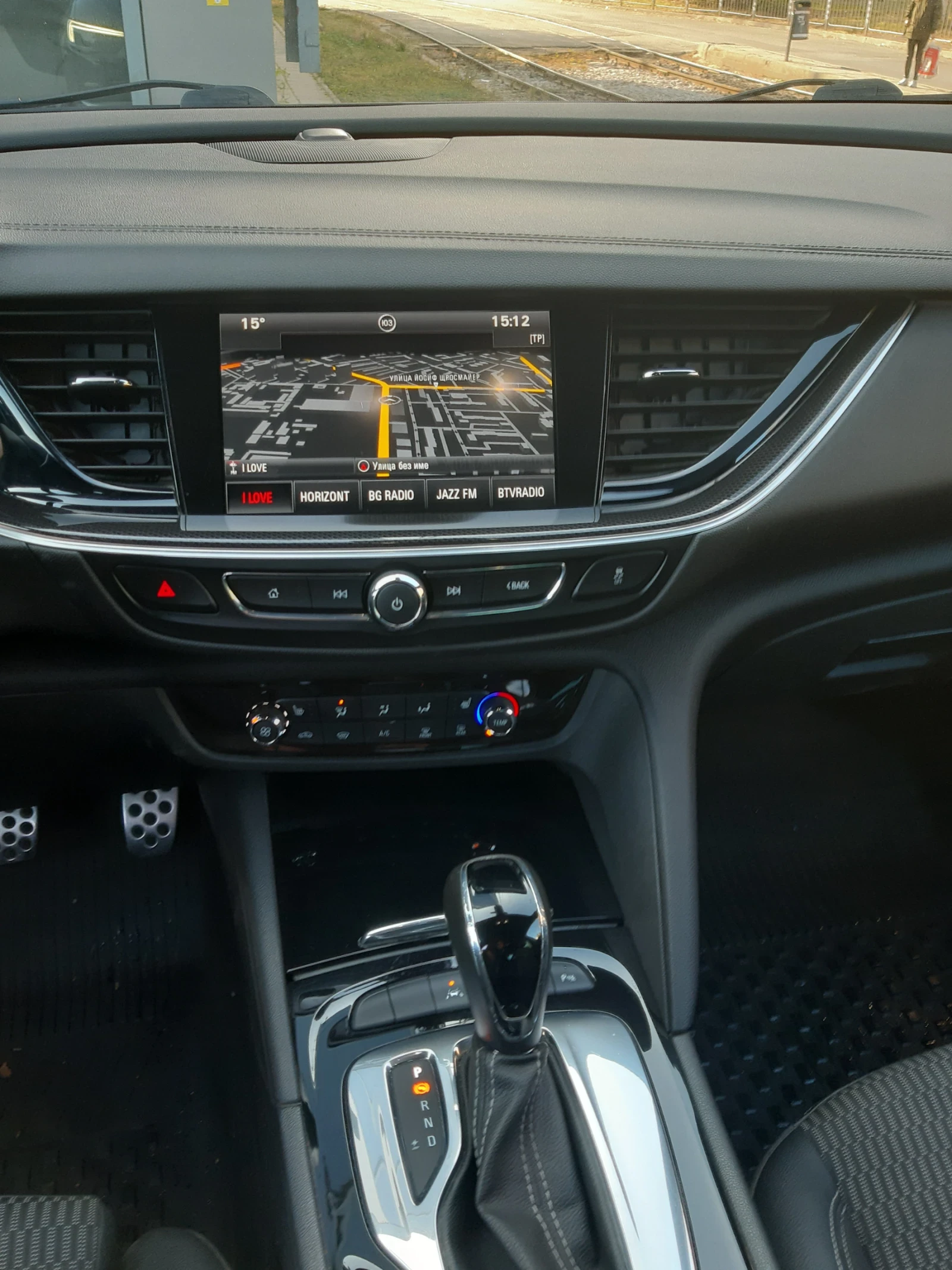 Opel Insignia Grand Sport 1, 6 CDTI  GSI automatic, снимка 15 - Автомобили и джипове - 56656504