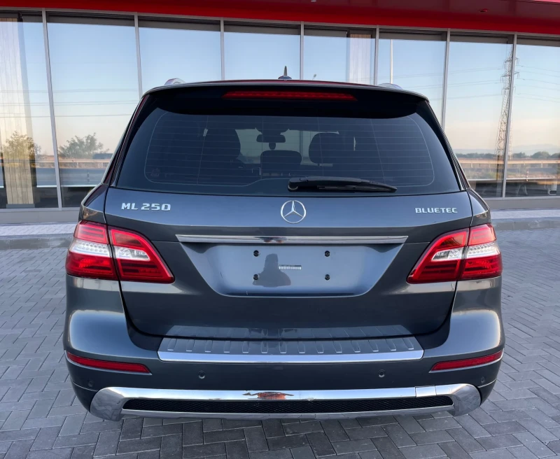 Mercedes-Benz ML 250 AMG пакет, снимка 5 - Автомобили и джипове - 46840311