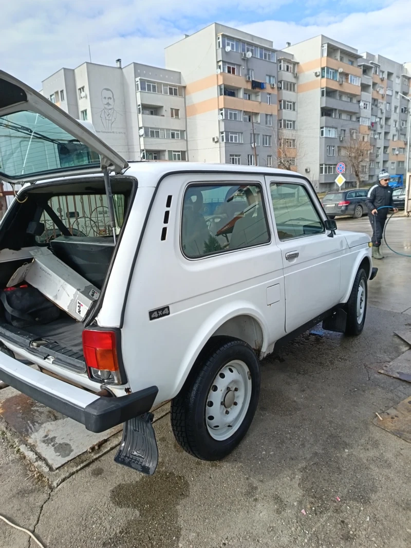 Lada Niva, снимка 6 - Автомобили и джипове - 48793991