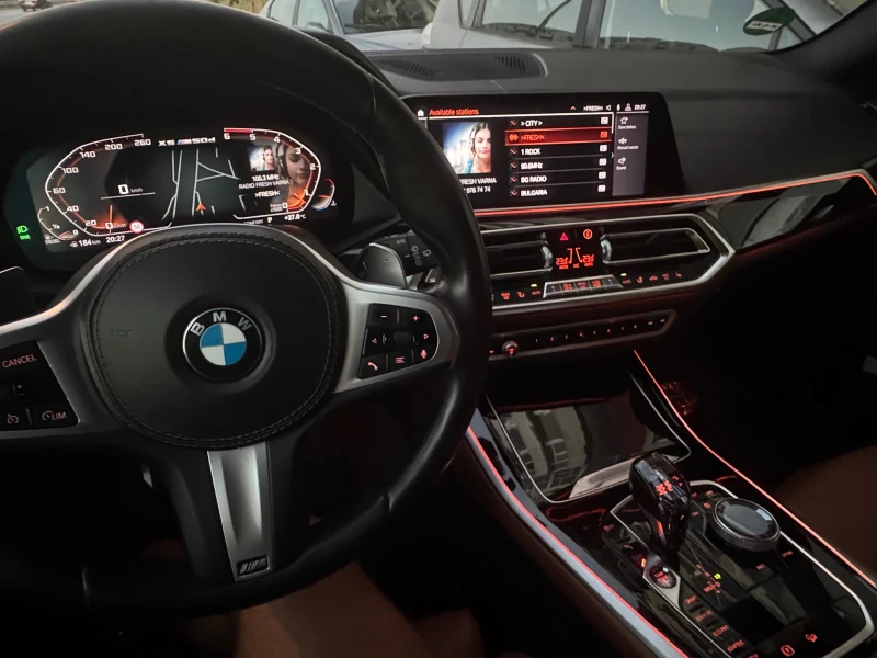 BMW X5 M50D, снимка 13 - Автомобили и джипове - 52542280