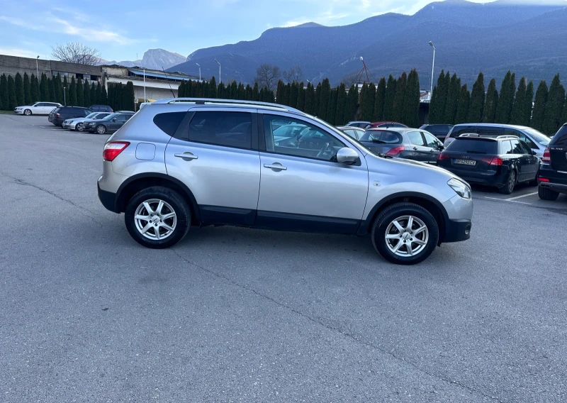 Nissan Qashqai 2.0TDI FACELIFT, снимка 4 - Автомобили и джипове - 52709224