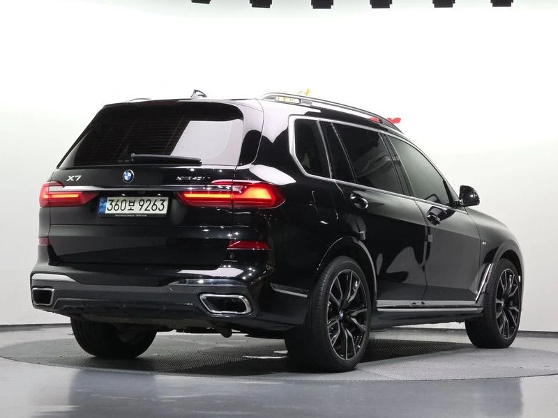 BMW X7 xDrive 40i M Sport 7STR| 335к.с.| ВКЛ.ТЕХНОТЕСТ, снимка 2 - Автомобили и джипове - 55691812