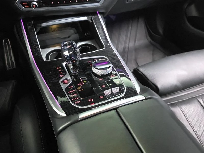 BMW X7 xDrive 40i M Sport 7STR| 335к.с.| ВКЛ.ТЕХНОТЕСТ, снимка 9 - Автомобили и джипове - 55691812
