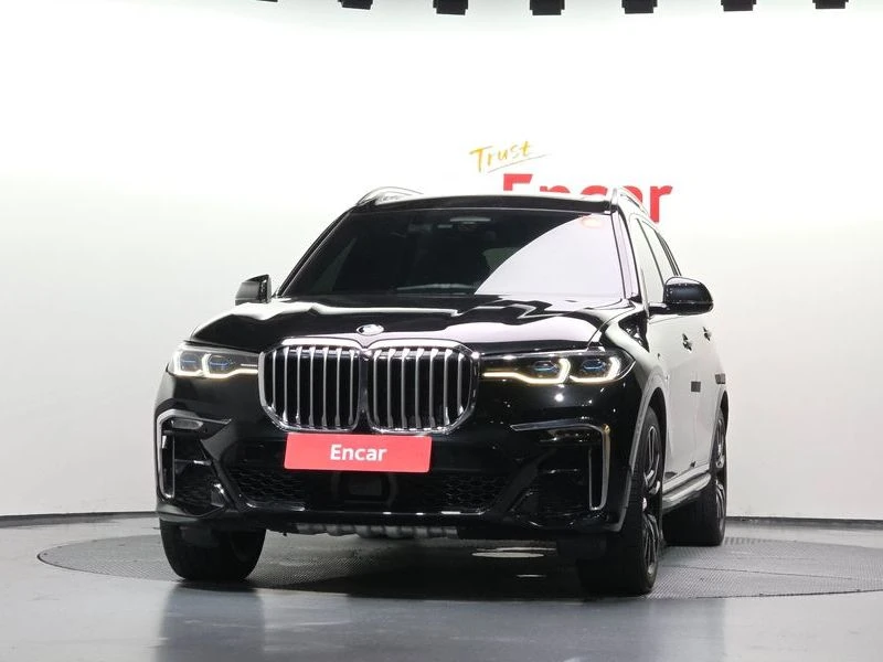 BMW X7 xDrive 40i M Sport 7STR| 335к.с.| ВКЛ.ТЕХНОТЕСТ, снимка 3 - Автомобили и джипове - 55691812