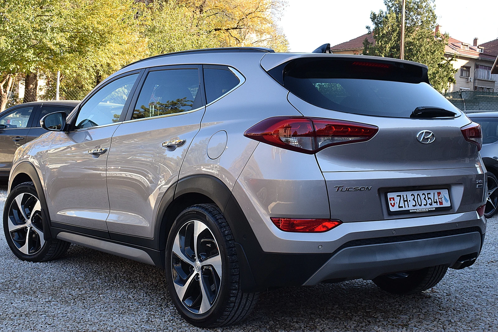 Hyundai Tucson 1.6ШВЕЙЦАРИЯ/LUX/АВТОМАТИК/КОЖА/ЛЕД/LANE ASSIST - изображение 5