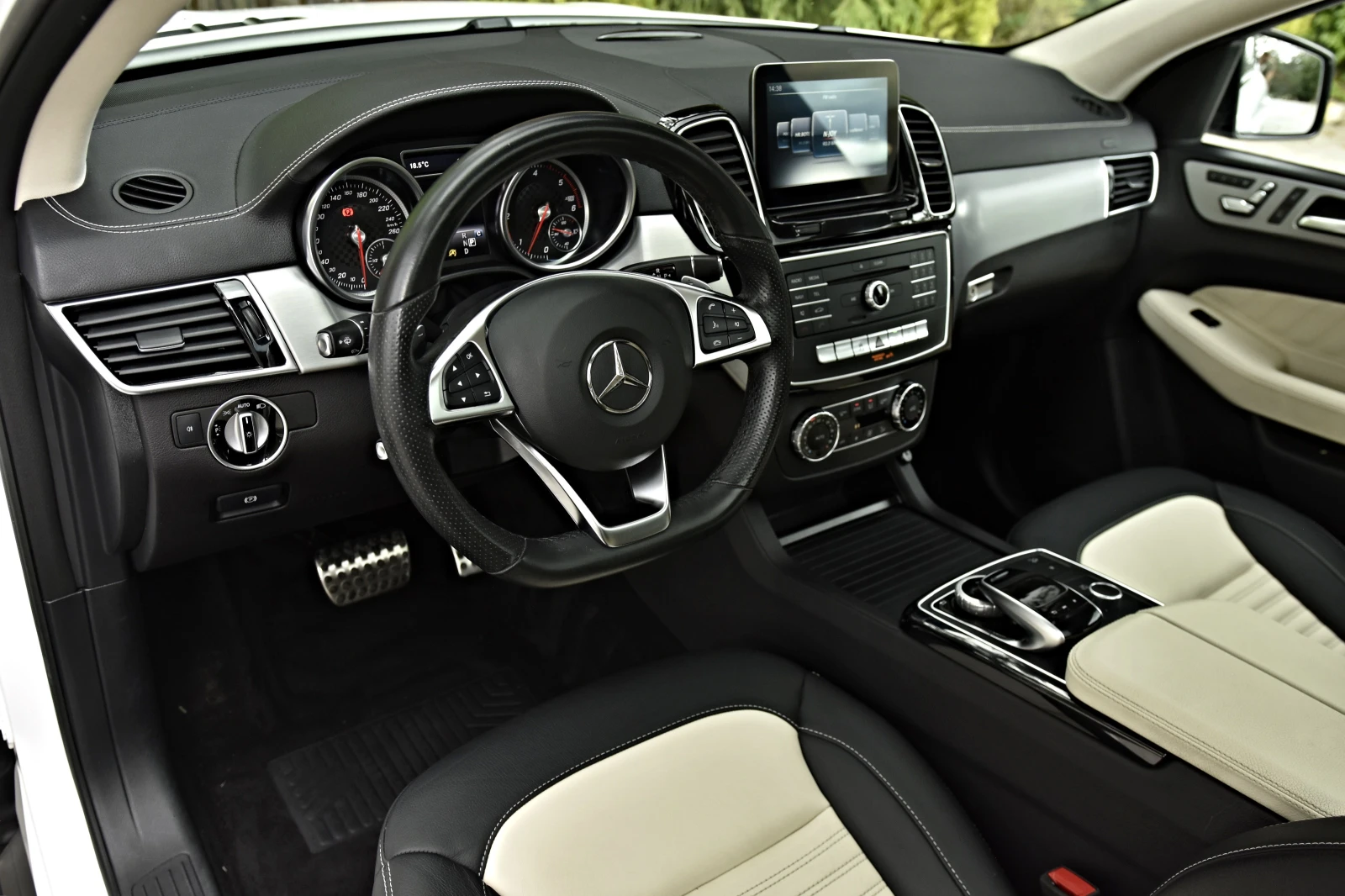 Mercedes-Benz GLE Coupe 350 CDI AMG OPTIC 9G PANO 360 H/K KEY GO 21 - изображение 9