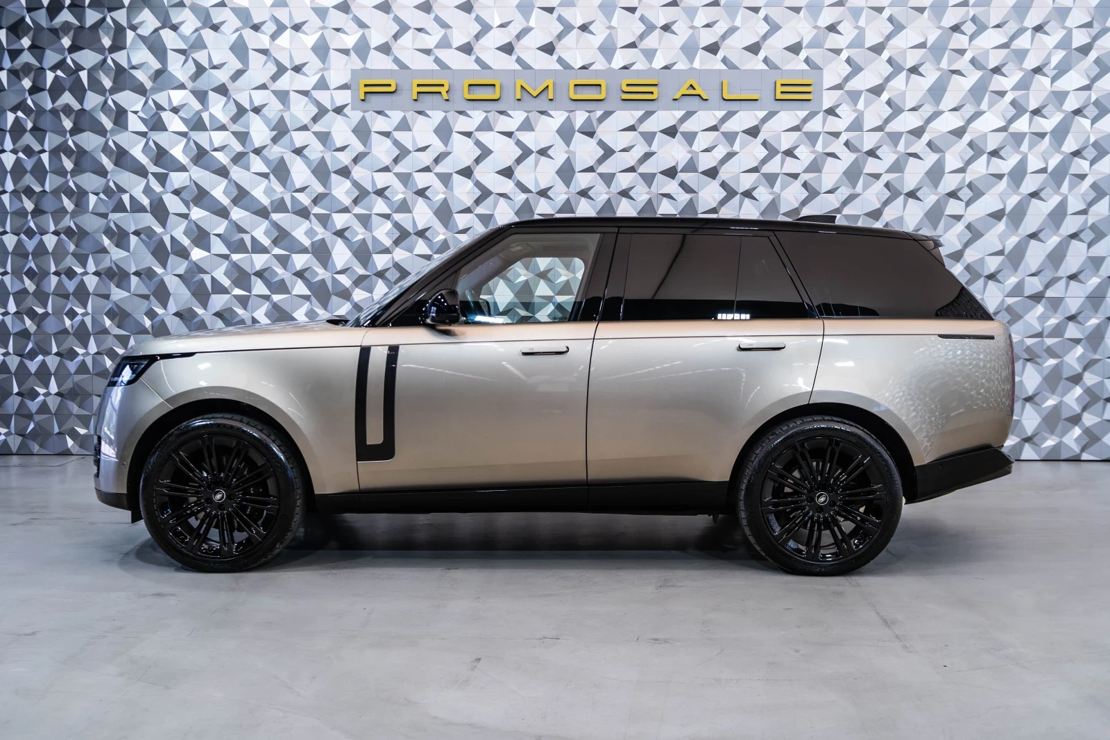 Land Rover Range rover D350* Монитори* 360* Пано* Meridian* Лизинг - изображение 3