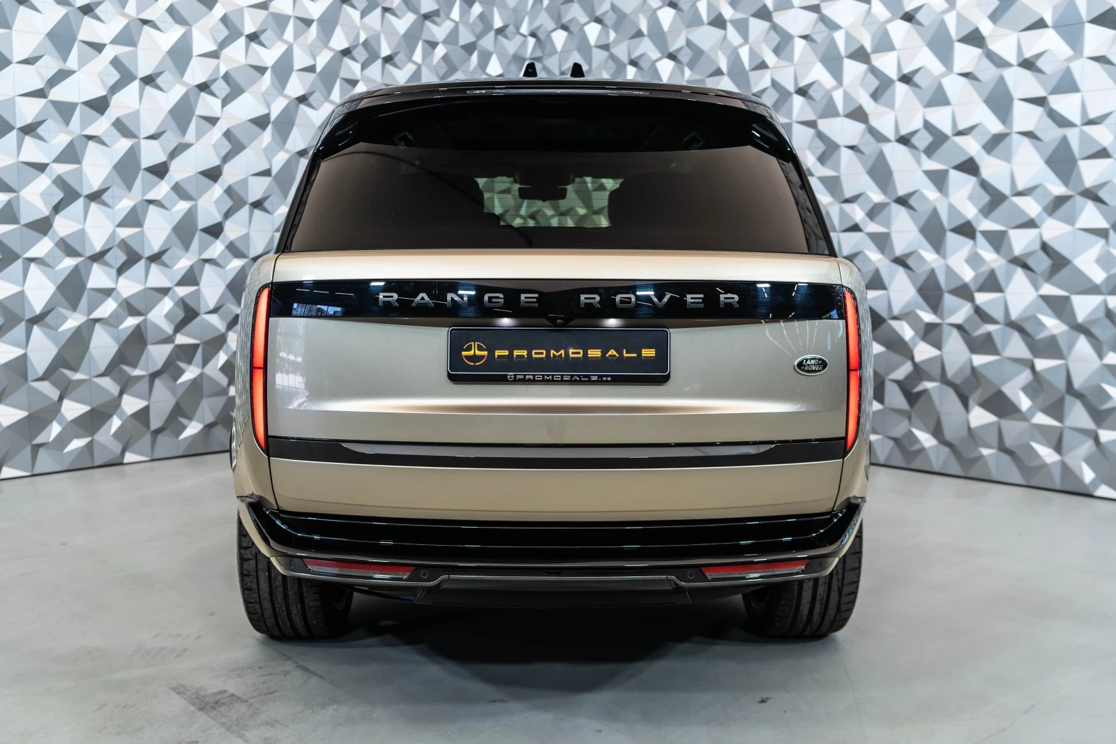 Land Rover Range rover D350* Монитори* 360* Пано* Meridian* Лизинг - изображение 5