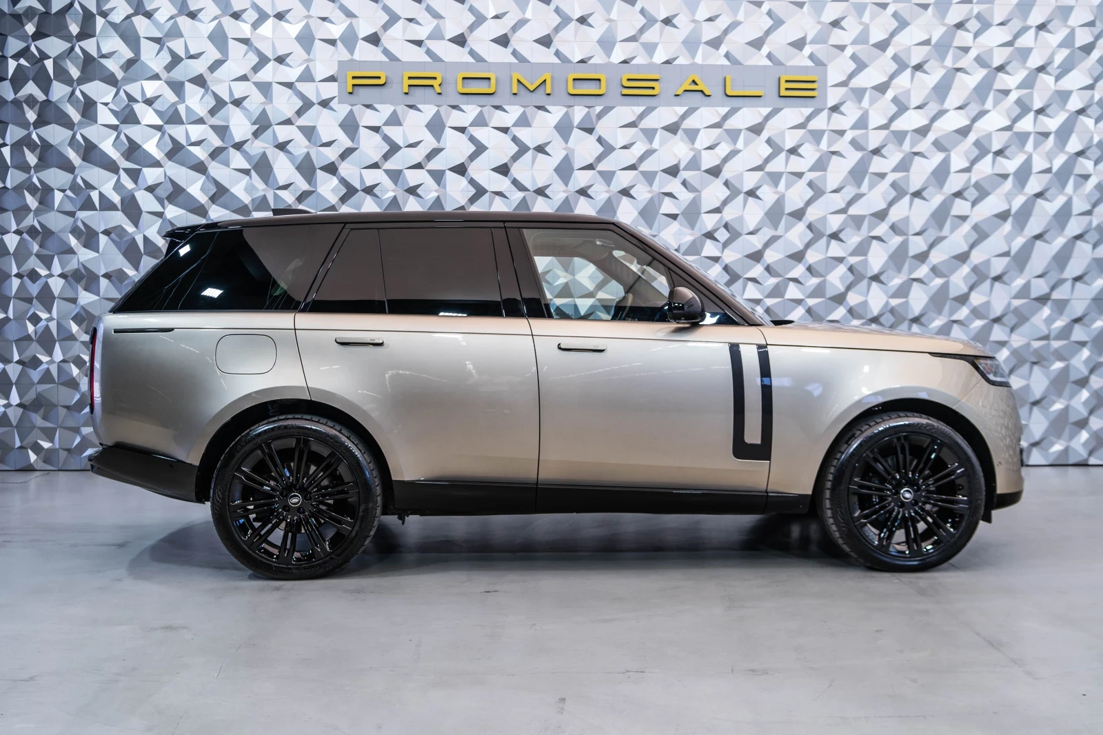 Land Rover Range rover D350* Монитори* 360* Пано* Meridian* Лизинг - изображение 6