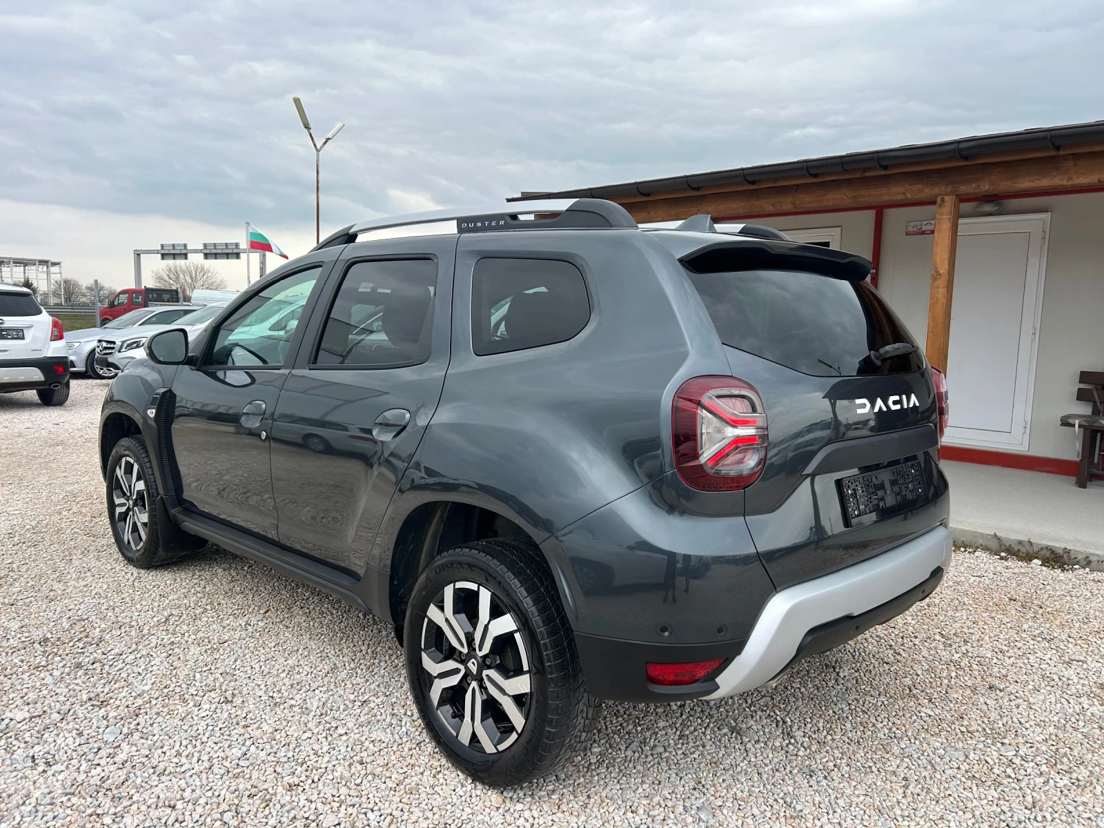 Dacia Duster * 1.5* DCI* 115к.с* 4WD* BlindSpot* , снимка 4 - Автомобили и джипове - 53965485