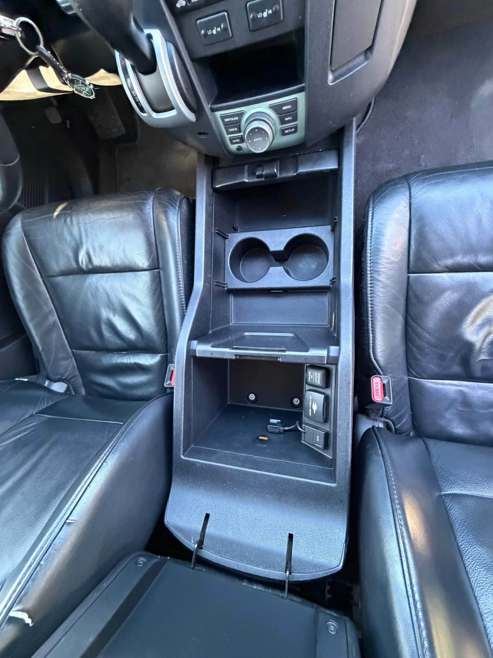 Honda Pilot 7+ 1 нов внос от САЩ, регистриран, каско , снимка 12 - Автомобили и джипове - 54907702