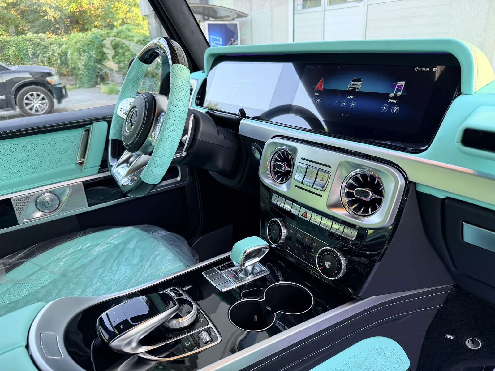 Mercedes-Benz G 63 AMG Brabus body kit Big Screen, снимка 7 - Автомобили и джипове - 55047211