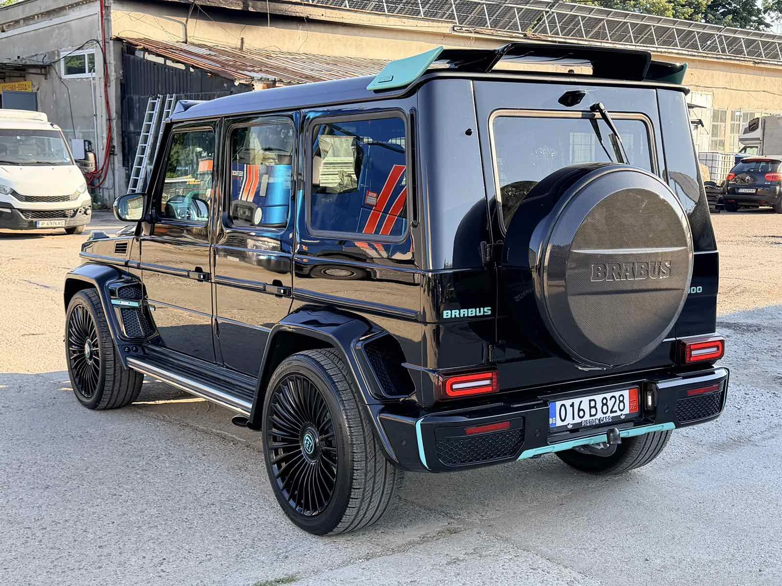 Mercedes-Benz G 63 AMG Brabus body kit Big Screen, снимка 9 - Автомобили и джипове - 55047211