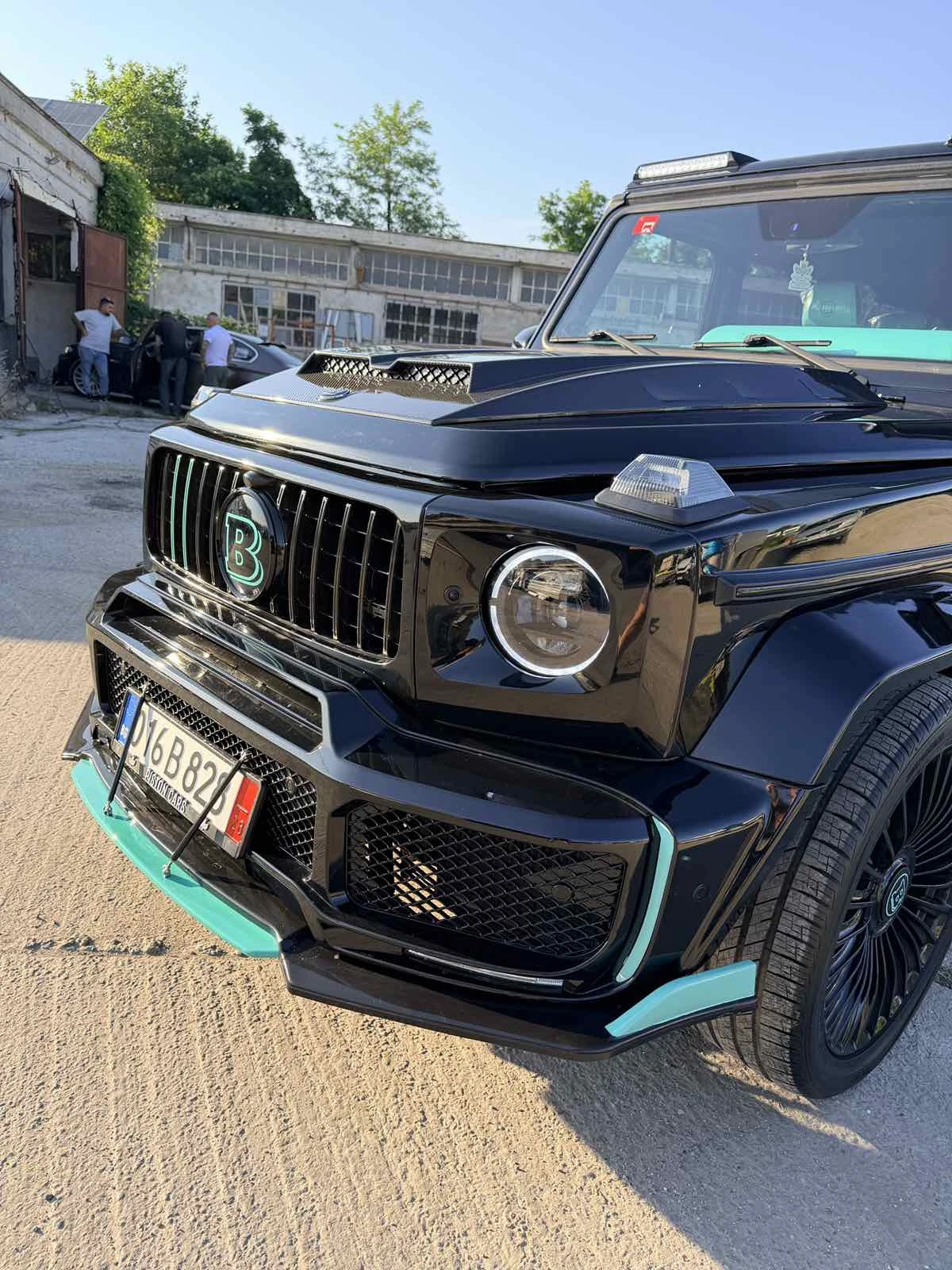Mercedes-Benz G 63 AMG Brabus body kit Big Screen, снимка 6 - Автомобили и джипове - 55047211