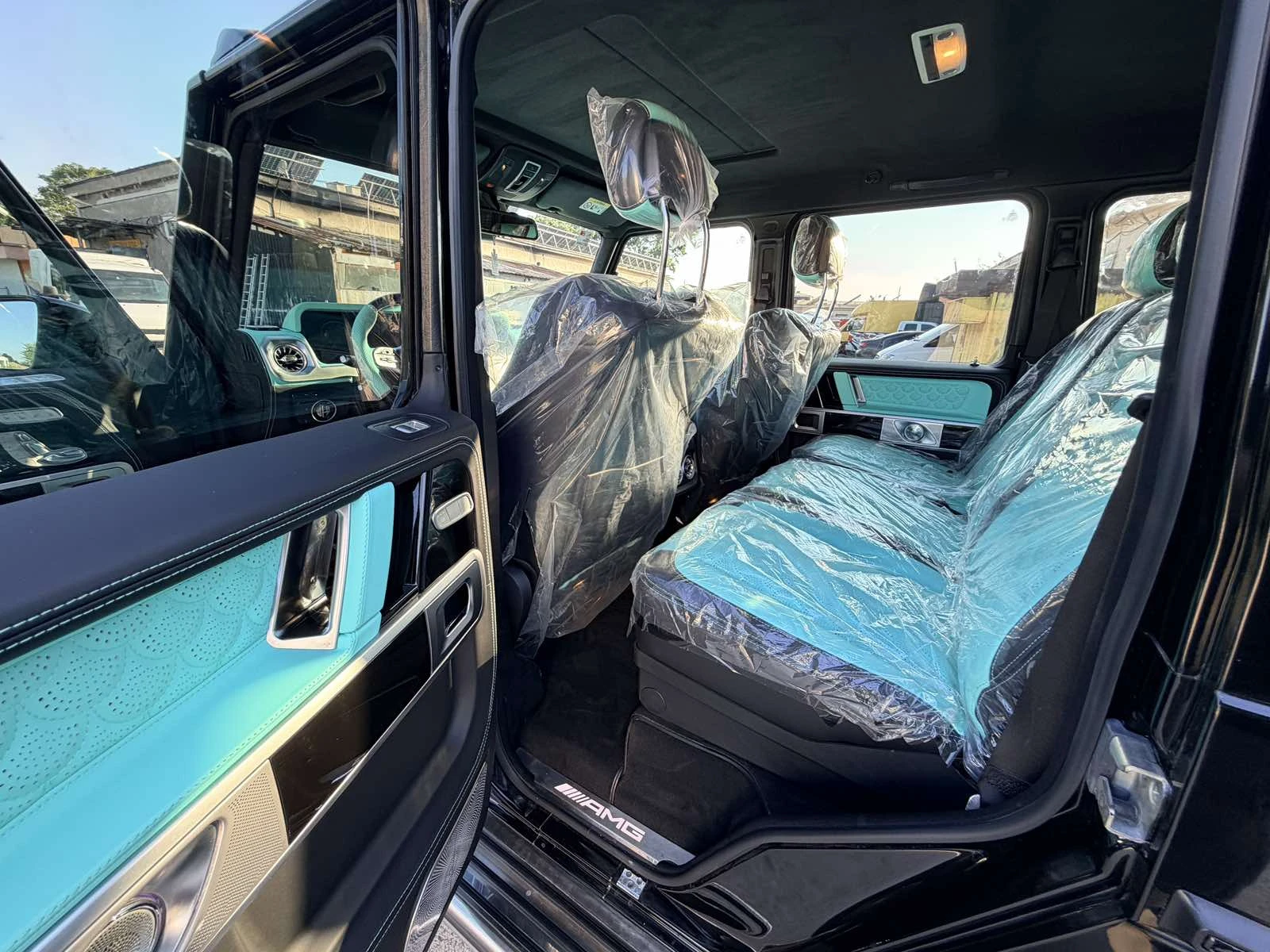 Mercedes-Benz G 63 AMG Brabus body kit Big Screen, снимка 4 - Автомобили и джипове - 55047211