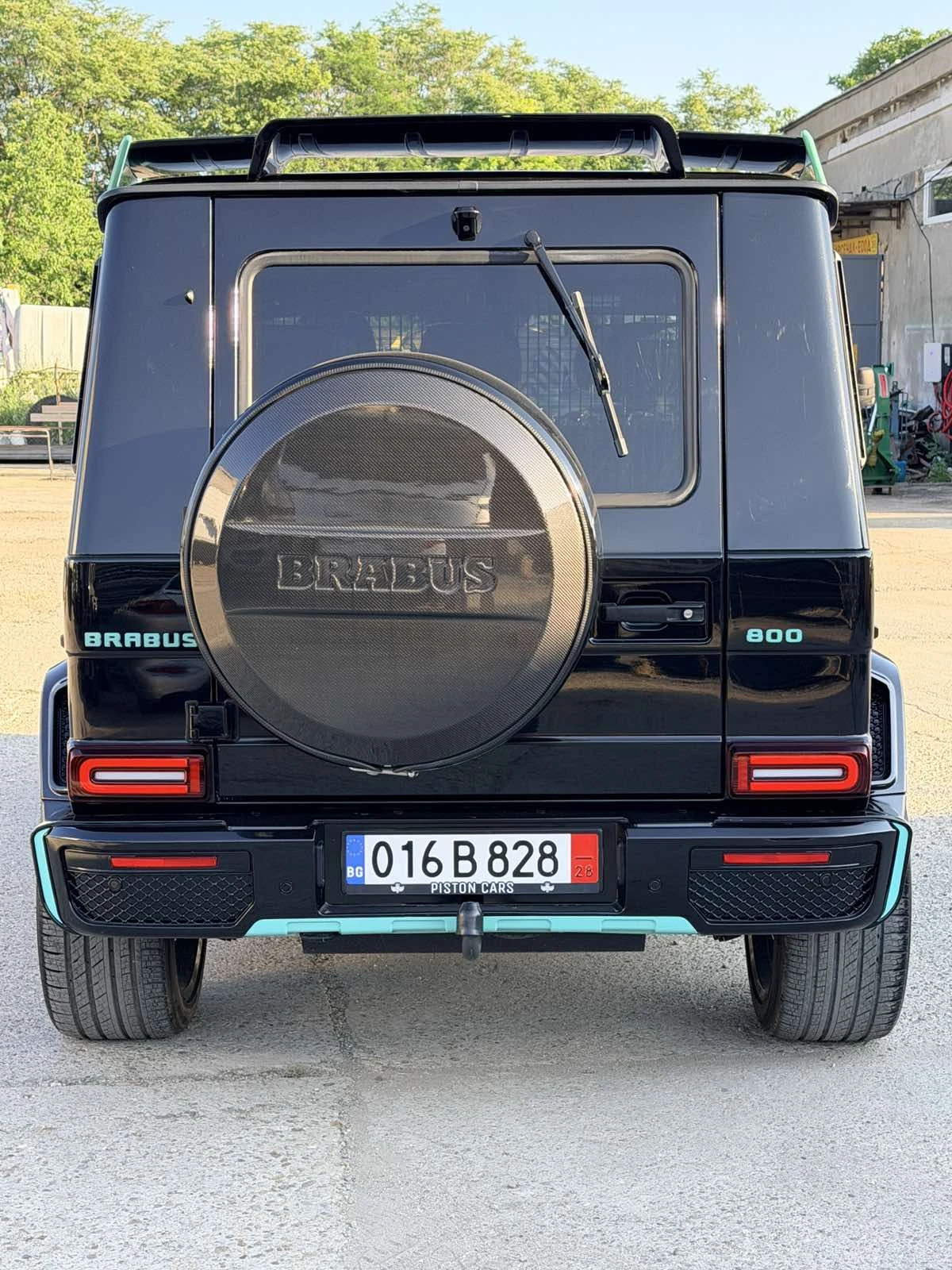 Mercedes-Benz G 63 AMG Brabus body kit Big Screen, снимка 10 - Автомобили и джипове - 55047211