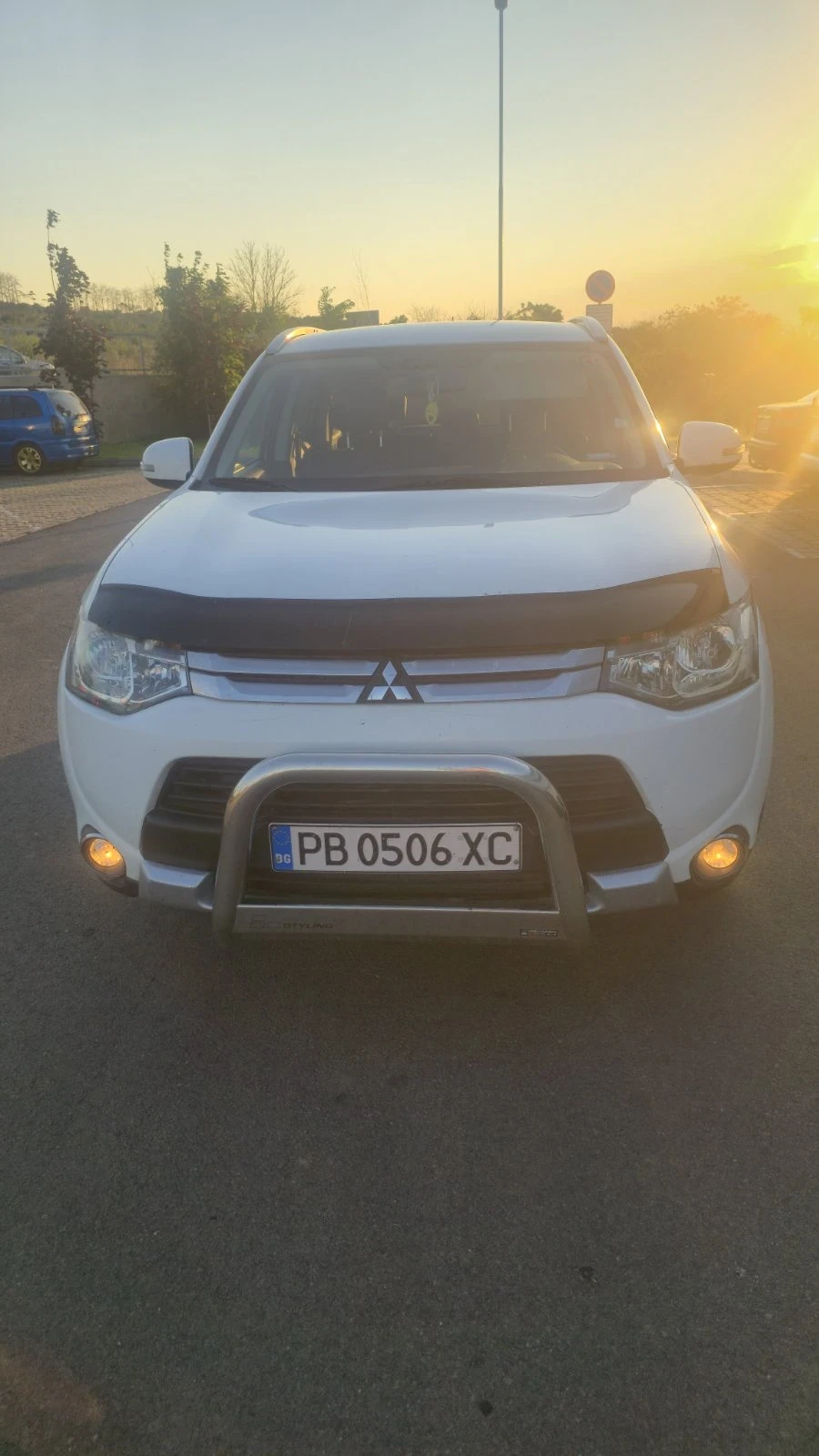 Mitsubishi Outlander, снимка 8 - Автомобили и джипове - 55270050
