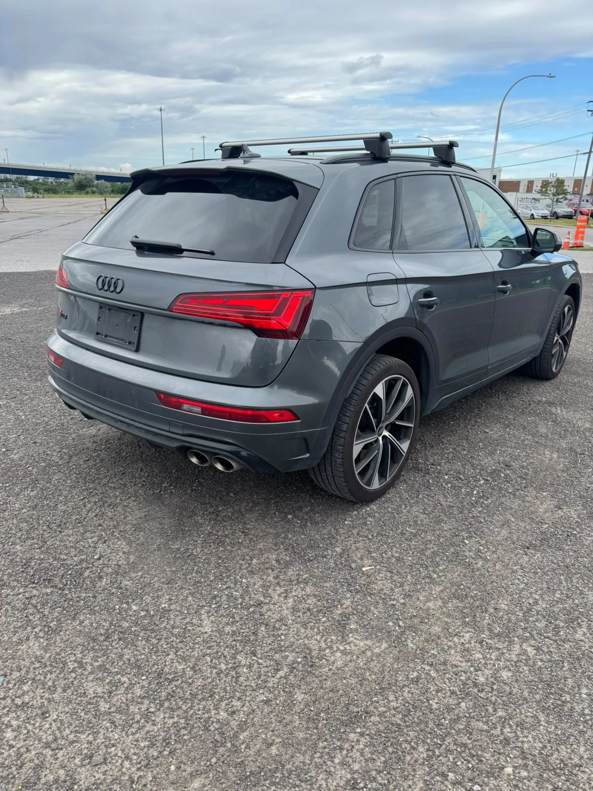 Audi SQ5 PROGRESSIV/ PANORAMA/KEYLESS/ CARFAX, снимка 4 - Автомобили и джипове - 55409037